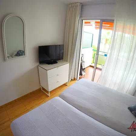 Edificio Comodoro * Los Cristianos (Tenerife)